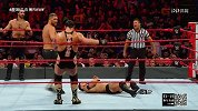 WWE-18年-RAW第1300期：双打赛 巴洛尔&罗林斯VS明星伙伴-单场
