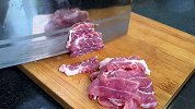 家庭版莴笋炒肉片这样做清爽不油腻，瘦肉鲜香入味，好吃又下饭