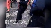 一家3口煤气中毒报警求助，民警凭4个字地毯式搜救，送医及时3人无碍