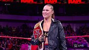 WWE-18年-RAW第1321期：罗西遭暴怒小队群殴 贝拉姐妹登场援助-精华