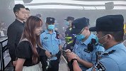 警方抓354人查获大量避孕套 多对男女涉黄现场被抓