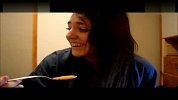 美女被骗吃进肉桂后