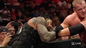 WWE-15年-RAW第1144期：罗曼霸气依旧 飞冲肩撞飞凯恩-花絮