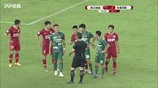 亚泰后卫禁区手球送点 迪诺点射破门扳回一球