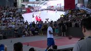 篮球-14年-2014巨星中国行：詹姆斯北京行秀单手劈扣 超强霸气引爆全场-新闻