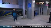 欧冠-1718赛季-皇马众将抵达球场 球迷欢呼迎接燃爆伯纳乌-新闻