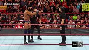 WWE-18年-RAW第1301期：众人争相挑战围殴罗门-花絮