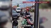 小伙千里迢迢飞非洲应聘厨师，看到几十台电脑瞬间清醒：趁对方不备就跑了
