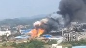 广西柳州一工业公司甲醇起火 现场浓烟滚滚并传出巨响