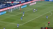 第15分钟法兰克福球员多斯特射门 - 打偏