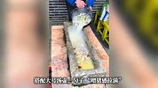 “石槽火锅”容器像猪食槽，喂猪感拉满？老板：猪没用过