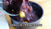 红烧牛肉板面的做法-家庭用电饭锅卤牛肉，自己扯宽面也超简单！