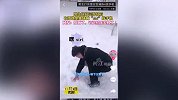 沈阳一学校男生打完雪仗狂喊Siri找手机，网友：怕是冻关机了