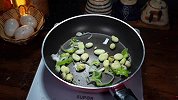 葱油蚕豆的家常做法