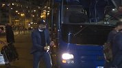 巴黎众将赛前抵达：波切蒂诺领衔球队 姆巴佩变身低头一族