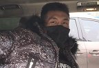 来了老弟！郭艾伦到达青岛机场打招呼爆出网络名句