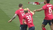 1-0！杨昊长传脚法精湛送妙传 阿尔比高高跃起头槌破门
