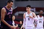 【PP体育在现场】贺天举错失必进之球 郭艾伦随后无奈犯规