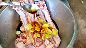 软烂入味、香而不腻的孜然羊排做法来喽！每次做孩子都吃不够！
