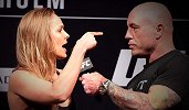 罗西将摔角表演融入格斗赛事宣传 UFC总裁白大拿为女王点赞