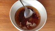 最近很火的洋葱鸡蛋吃法，饭店一盘38，在家成本不到5元，真香