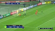 奥古斯托边路传中 巴坎布飞身铲射被挡出