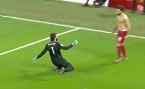 有四道杠吗？利物浦官方视角看阿利松滑跪庆祝全过程