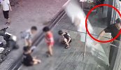 醉客推倒玻璃砸中玩耍孩子：一男孩头部被砸一女孩腿部被压