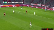 第30分钟法兰克福球员罗德射门 - 打偏