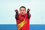 不懂球的胖子再度上线 拿起球拍的时候会告诉你什么是绝望