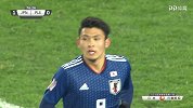 日本队抓住机会发动反击 田川亨介小角度射门滑门而过