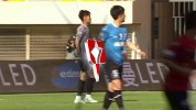 大连超越后防混乱解围失误 陈永鑫飞扑左下角救主