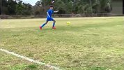 9岁小孩给11岁小孩整蒙了 穿裆过人+世界波破门