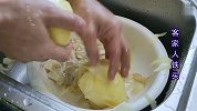 牛肉加1把金针菇，这一个做法真叫香，嫩滑入味，好吃到想舔锅