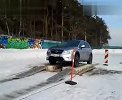Subaru xv 雪地过障碍