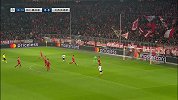 欧冠-1718赛季-1/8决赛-首回合-射门18'拜仁后场失误乐福禁区内劲射打高-花絮