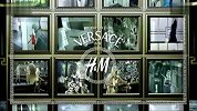 [大牌发布]创意木偶戏 Versace for H&M大片精彩完整版