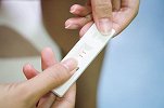女子出差回来发现意外怀孕 真相：醉酒后被相熟男同事侵犯