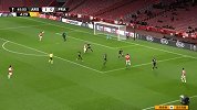 上半场补时第5分钟阿森纳球员扎卡射门 - 打偏