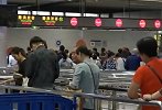 国家移民管理局：2019年出入境人员达6.7亿人次