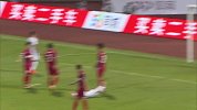 梅州禁区内解围失误 朴世豪转身打门稍稍高出