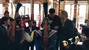 WCBA全明星在呼市举办 姚主席抵达酒店先举杯一饮而尽
