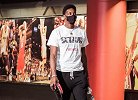 就这样一步步变成全明星！阿德巴约早早抵达球馆备战