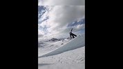 厉害了！这个滑雪操作真极限 玩的太漂亮