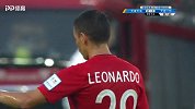 莱昂纳多替补登场建功心切 超远距离轰门擦柱而出
