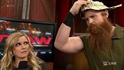 WWE-14年-RAW第1119期：神经病家族山羊头后台调戏安布罗斯媳妇-花絮