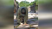 石板路惊现恐龙足迹！避暑山庄原来是“侏罗纪公园”