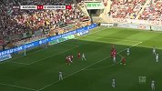 第86分钟奥格斯堡球员格雷戈里奇射门 - 打偏