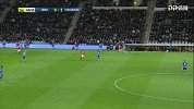 第41分钟斯特拉斯堡球员福法纳射门