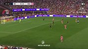 连场破门！对手后卫解围失误 梅西得球抽射破门